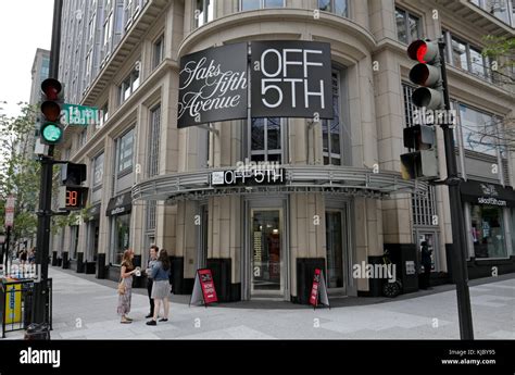 saks 5th street sale.